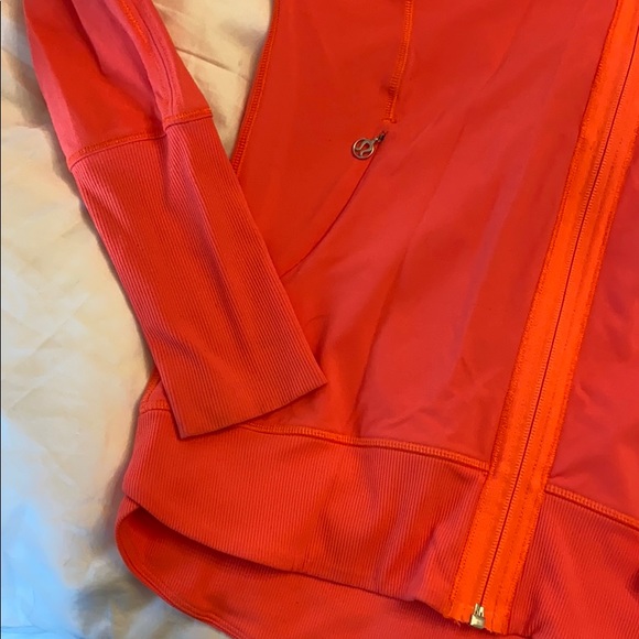 Lululemon Jacket - Picture 3 of 8